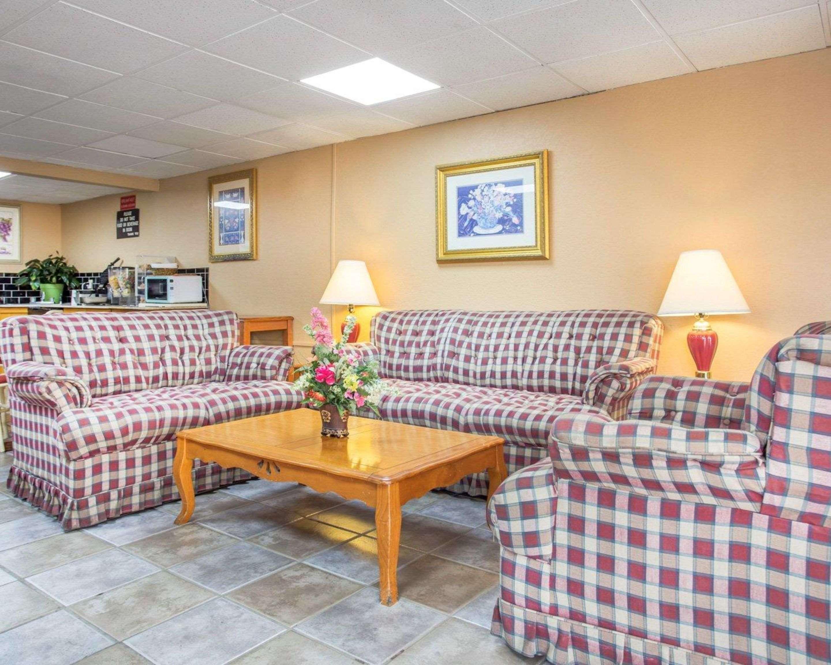 Rodeway Inn Stone Mountain Tucker Extérieur photo