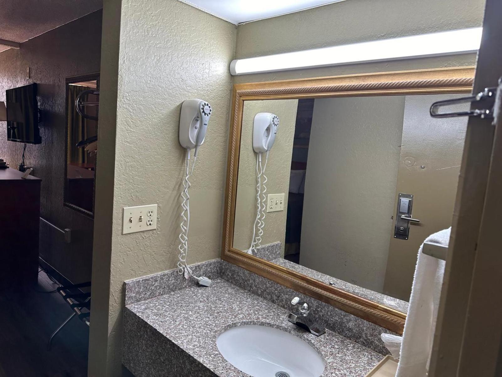 Rodeway Inn Stone Mountain Tucker Extérieur photo
